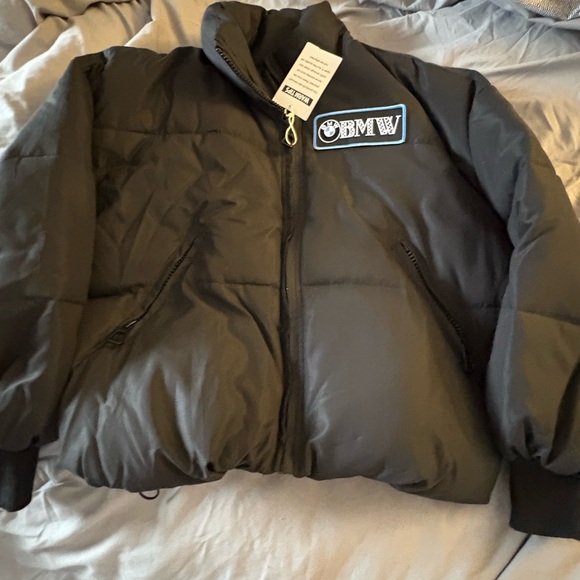 BMW Classic Black Puffer Jacket
Black Oversized 
Soft Warm - Picture 3 of 10